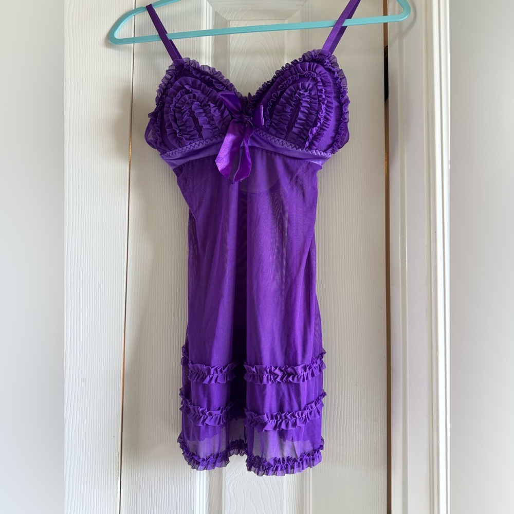 Purple Ruffled Chemise, SZ S , EUC